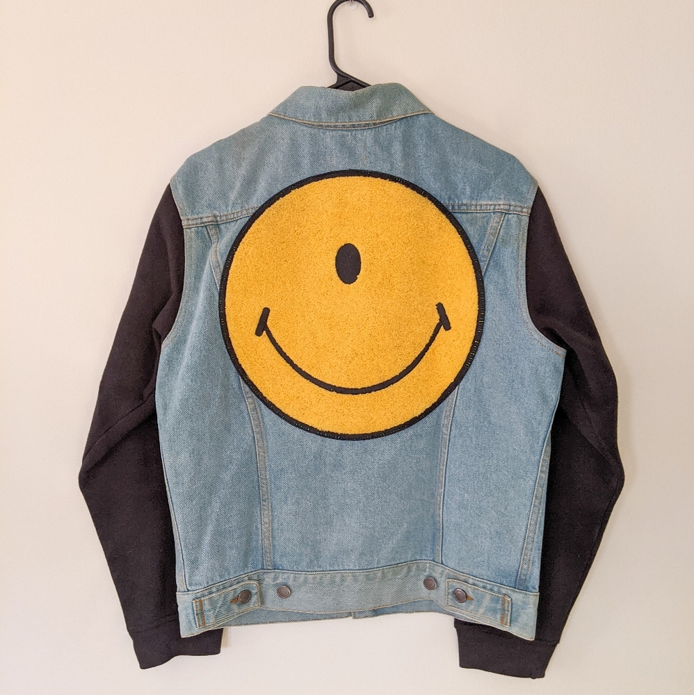 *TRADED* OVERSIZED SMILEY DENIM JACKET RARE